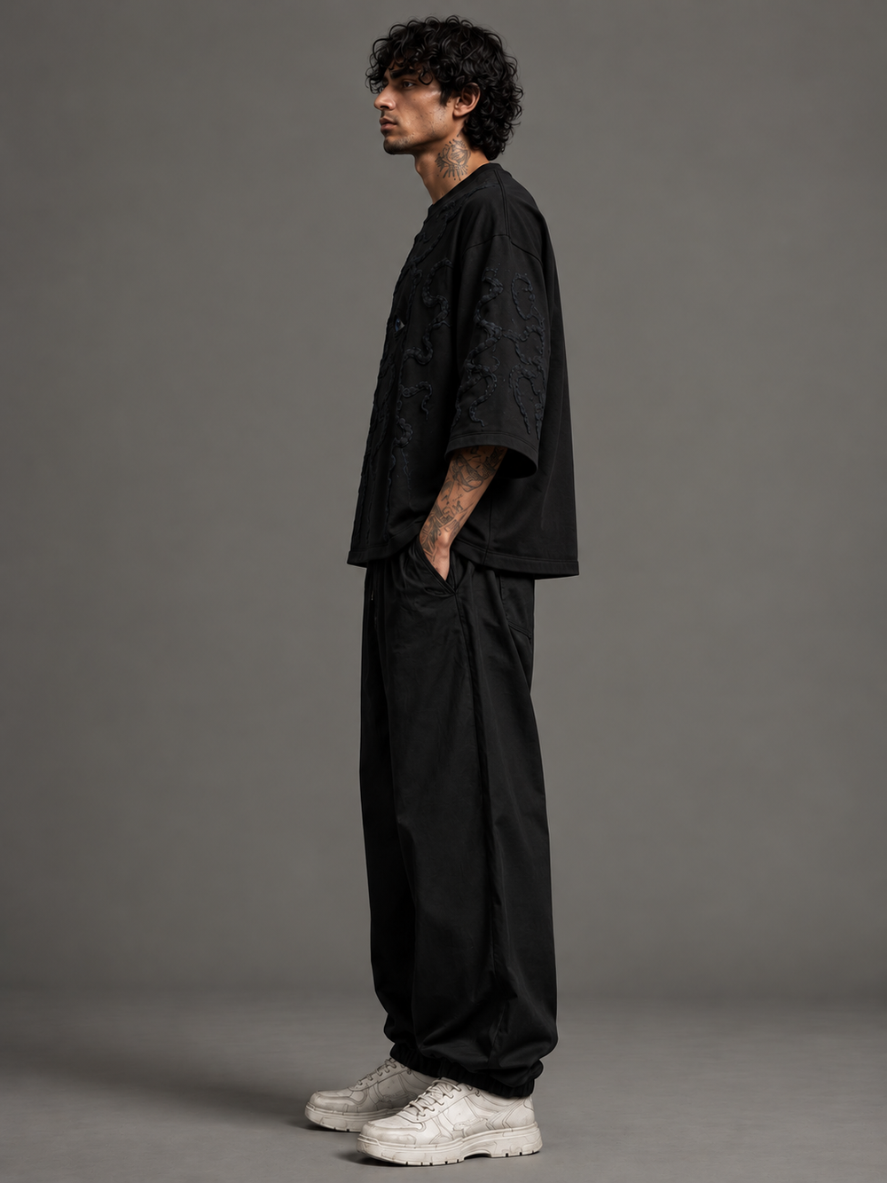 The Visionary Oversized Tee - Obsidian Black